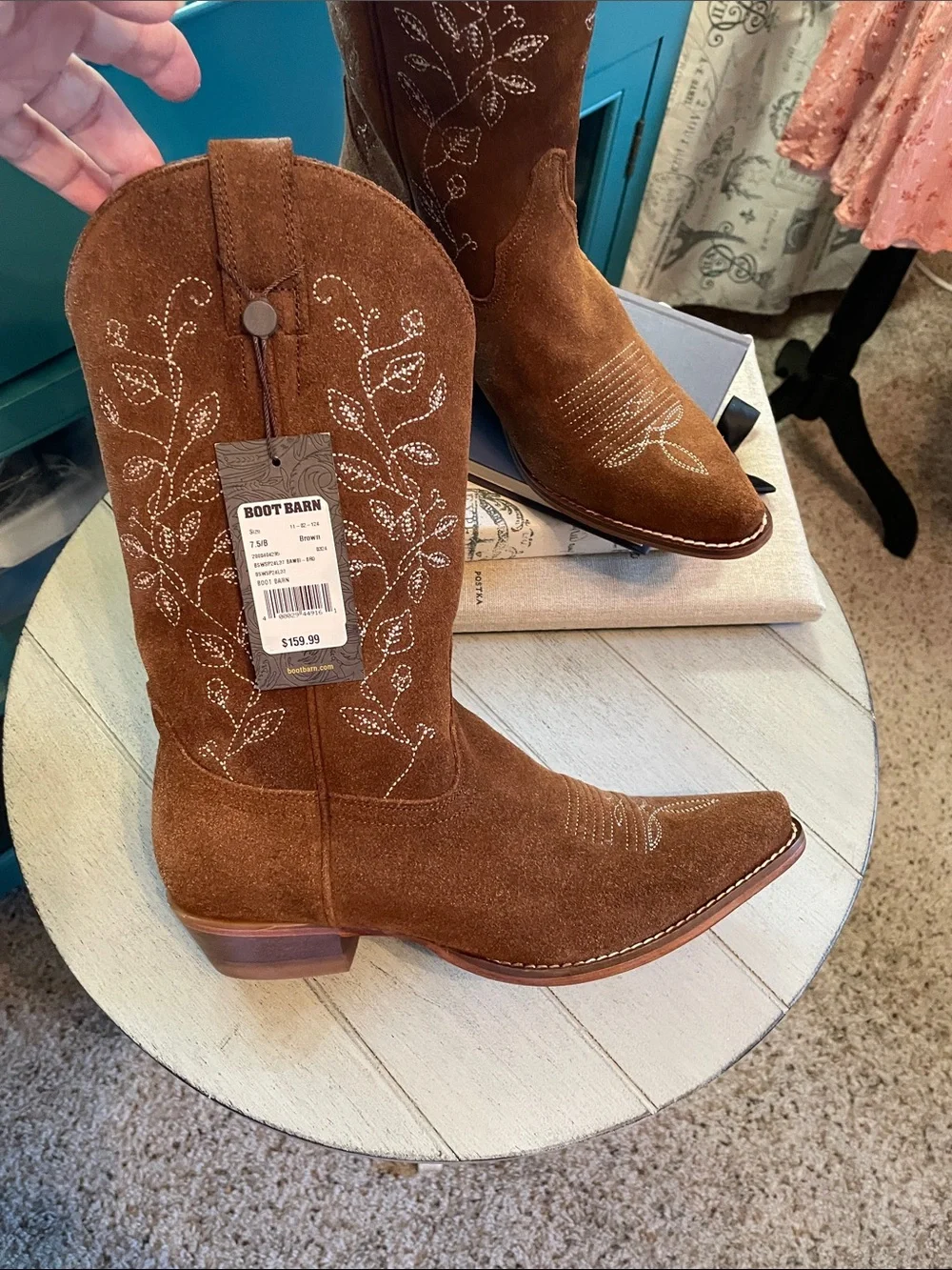 Shyanne Brown Suede Western Cowboy Boots - Stylish Embroidered Design 7.5 M
